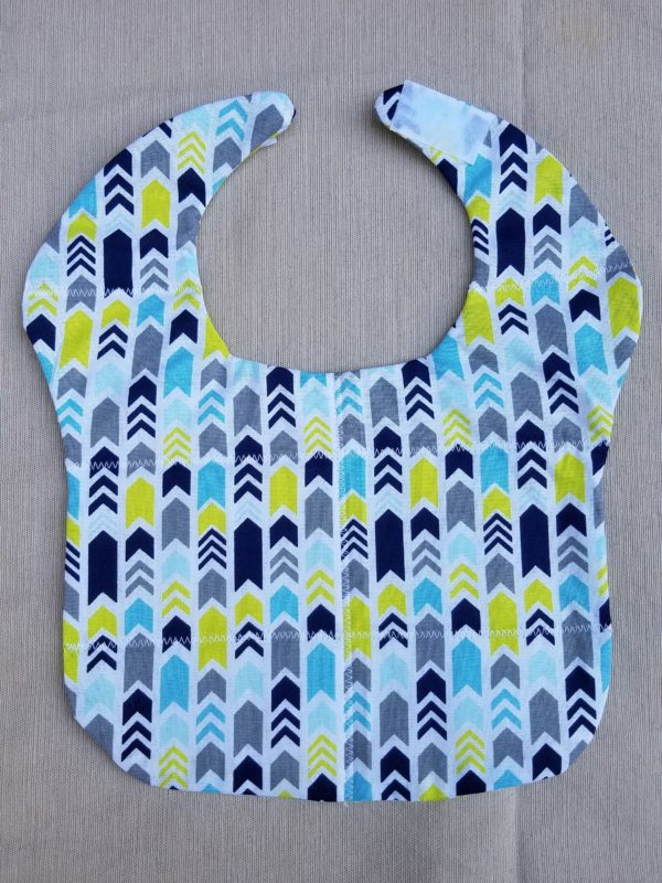 Reversible Small Bib - Cool Arrows
